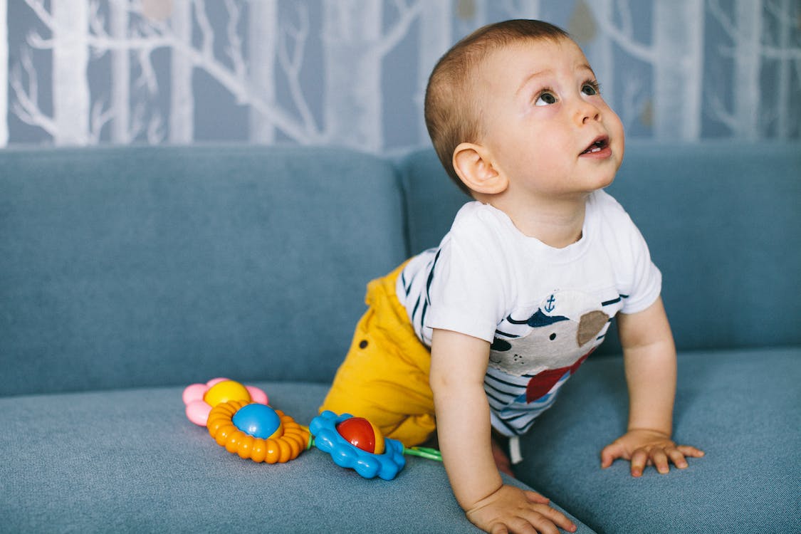 Navigating Toddler Teething: A Comprehensive Guide to the Phases and Remedies